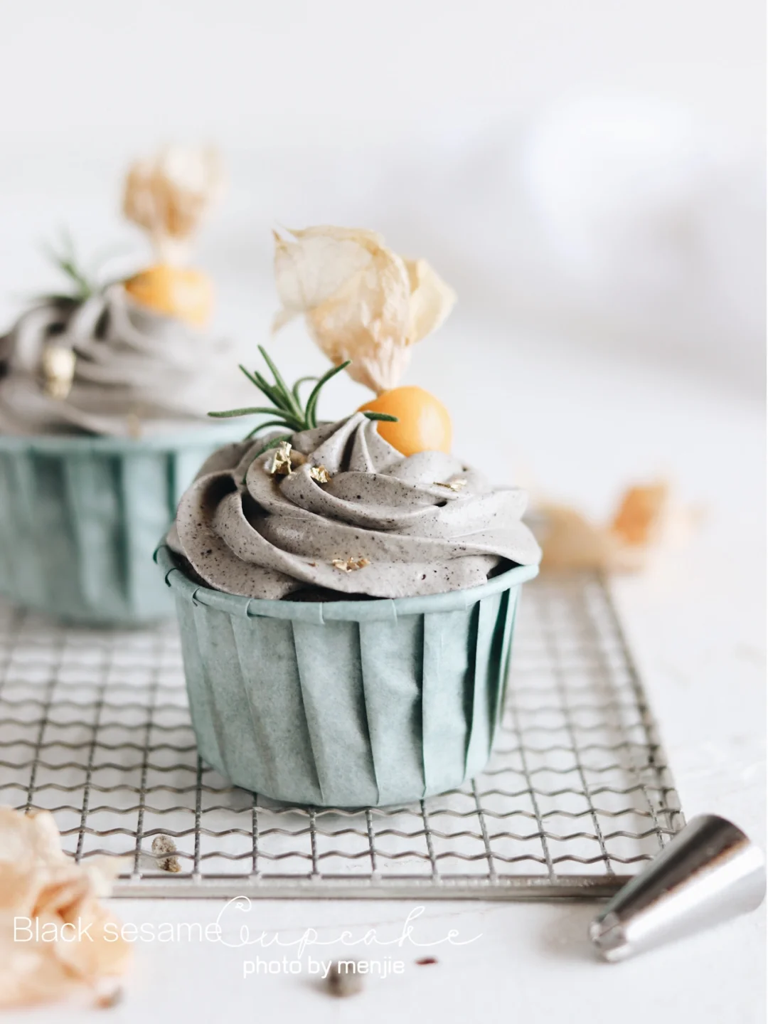 ins风|香浓黑芝麻纸杯蛋糕🧁高颜值甜品