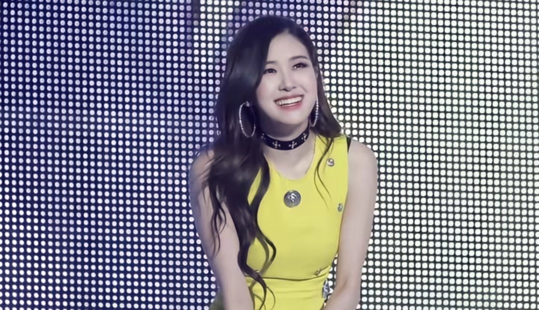 小猪开门 我是妈咪呀
#朴彩英##朴彩英万千瑰色# ​