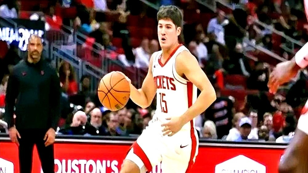 所以他真正火大的，根本不是那个进球。  火箭主教练乌度卡，脸都黑了。 ...