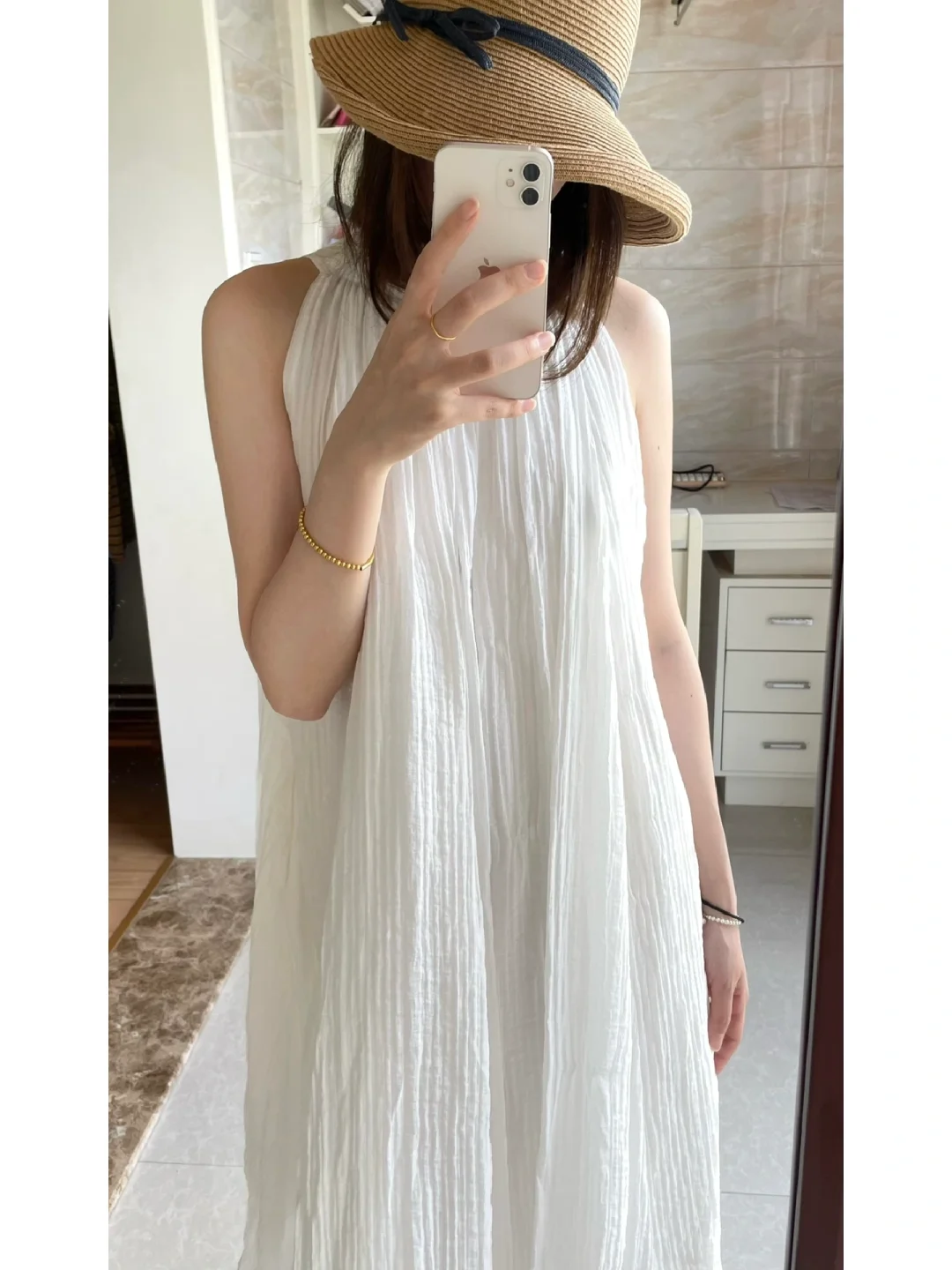 依旧白裙