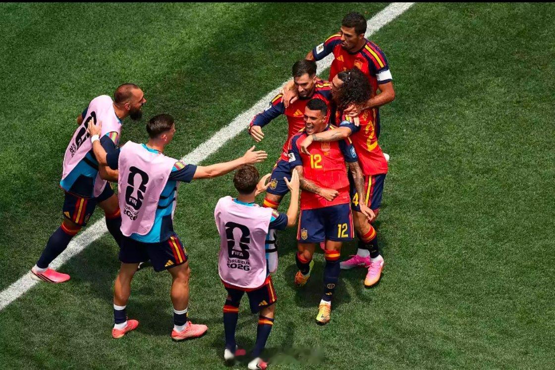 世界杯1/16决赛，西班牙3-0战胜奥地利。这也是斗牛士军团时隔16年...