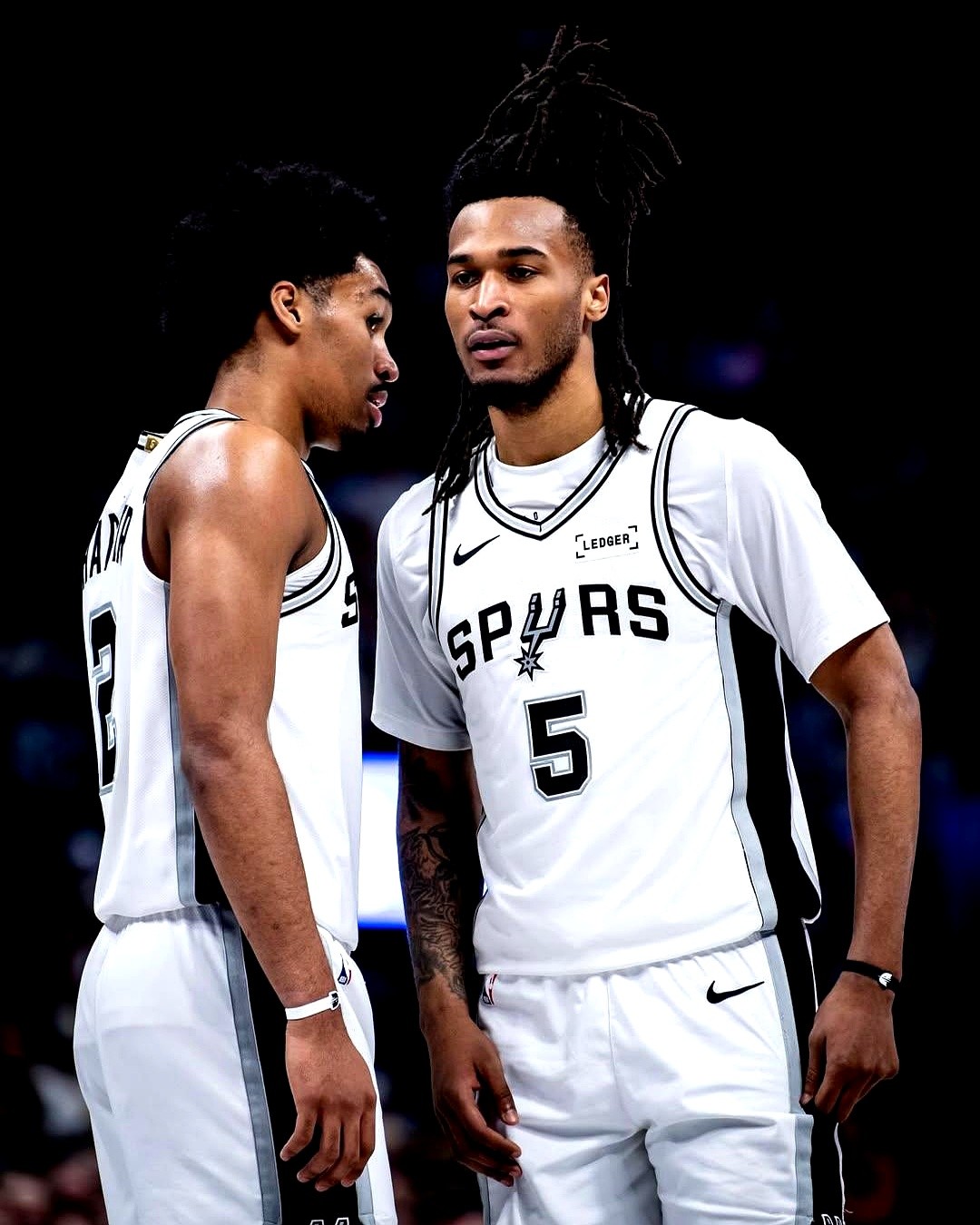 谁能想到，马刺现在最稳的控球手竟然是斯蒂芬·卡斯尔。  以前总觉得他是...