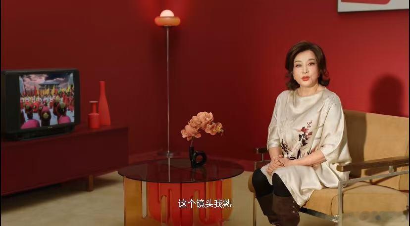 #在惠州偶遇刘晓庆是什么神仙运气#完成跨屏同框，TCL高清大屏清晰呈现每一处细节，无论是当年的少女娇憨，还是如今的从容霸气，都被完整记录下来。 ​