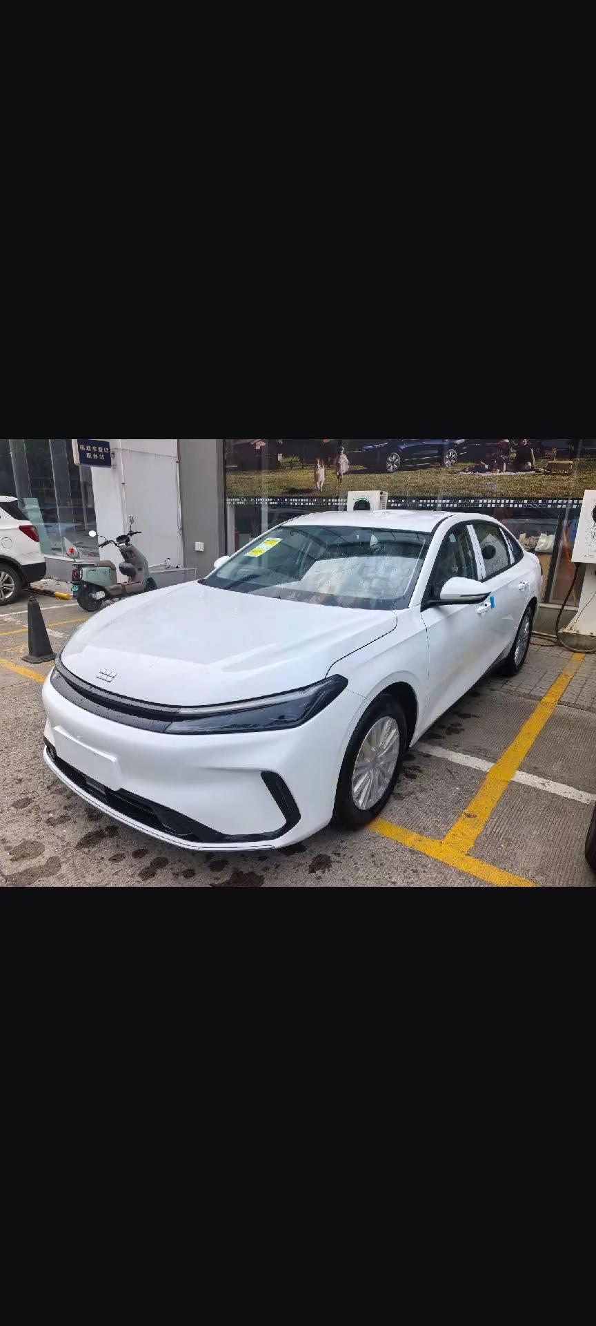 银河A7EV，纯电轿车性价比之选。9.98万，B级车开回家！