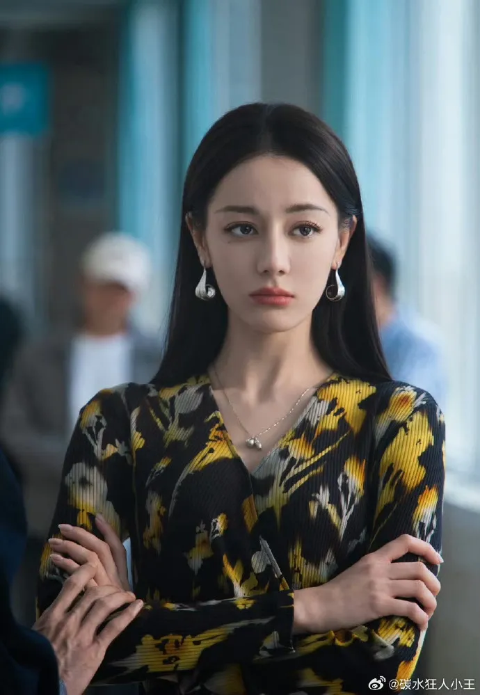 恭喜《枭起青壤》成功入围2026中美电视节金天使奖！太想念聂九罗了🥹
迪丽热巴塑造的聂九罗鲜活又有力量，人物层次饱满，演技亮眼。好作品值得被看见，恭喜剧组。
