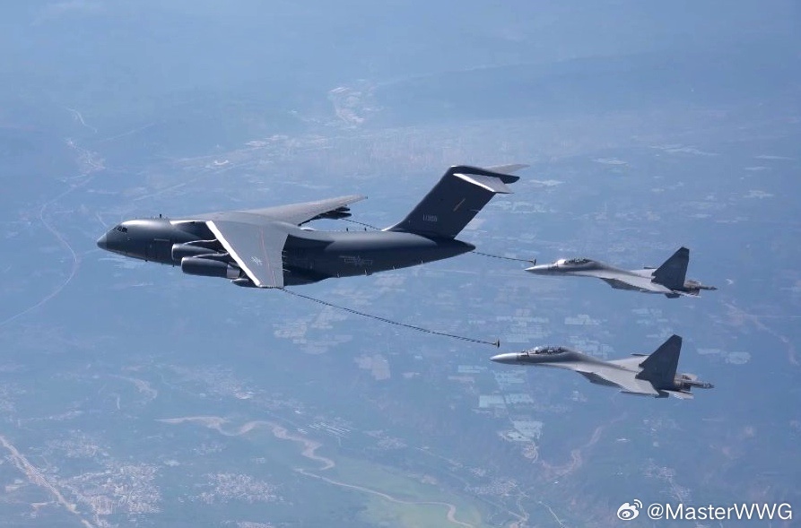 　　令人振奋！中国空军运油-20A加油机展现远程投送的超强保障能力
　　这是中埃“文明之鹰-2026”联合训练中的一个震撼场景——中国空军运油-20A加油机伸出拖曳式加油软管，正在给埃及空军的法国“阵风”战斗机加油。这让人们感到很诧异，中国制造的空中加油机还能给法国制造的战斗机加油？
　　事实 ​