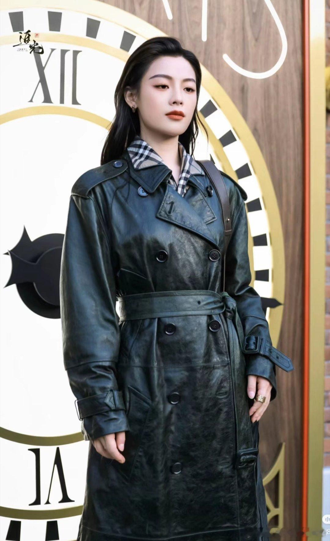 #陈丽君[超话]##陈丽君祝姑娘# [太开心]#陈丽君成龙电影周最佳动作女演员# 

晚上好，星星⭐眨着眼，点缀你美丽的梦乡，让你的梦境更加美丽。
​
