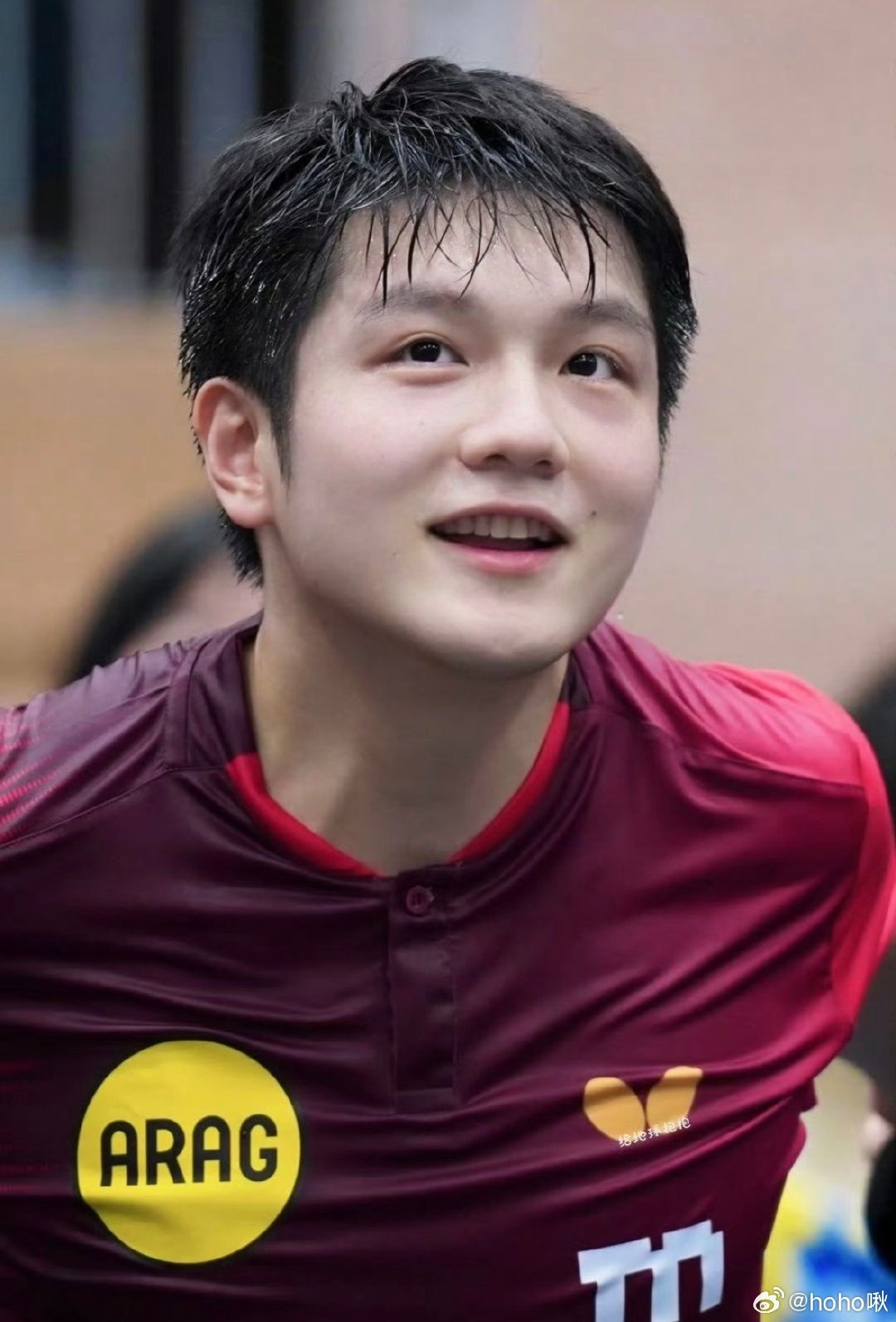 #樊振东目标是为杜塞多尔夫赢下更多比赛#
“希望每位球迷认为我是一个好人”
“是一名好球员”
好暖心的回答
好暖的小胖 ​