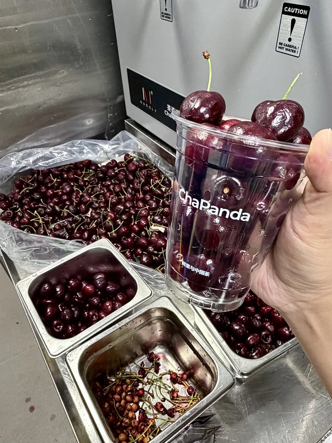 茶百道车厘子大型炸裂现场。。。。。。