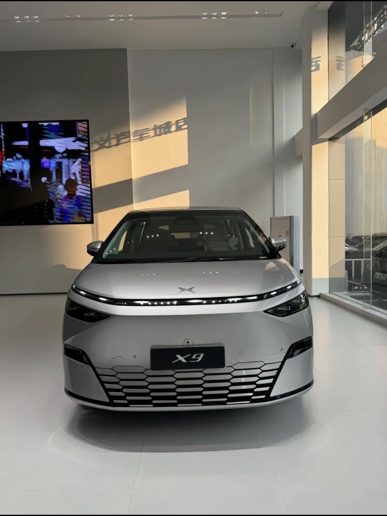 小鹏X9，智能家用纯电MPV实力派