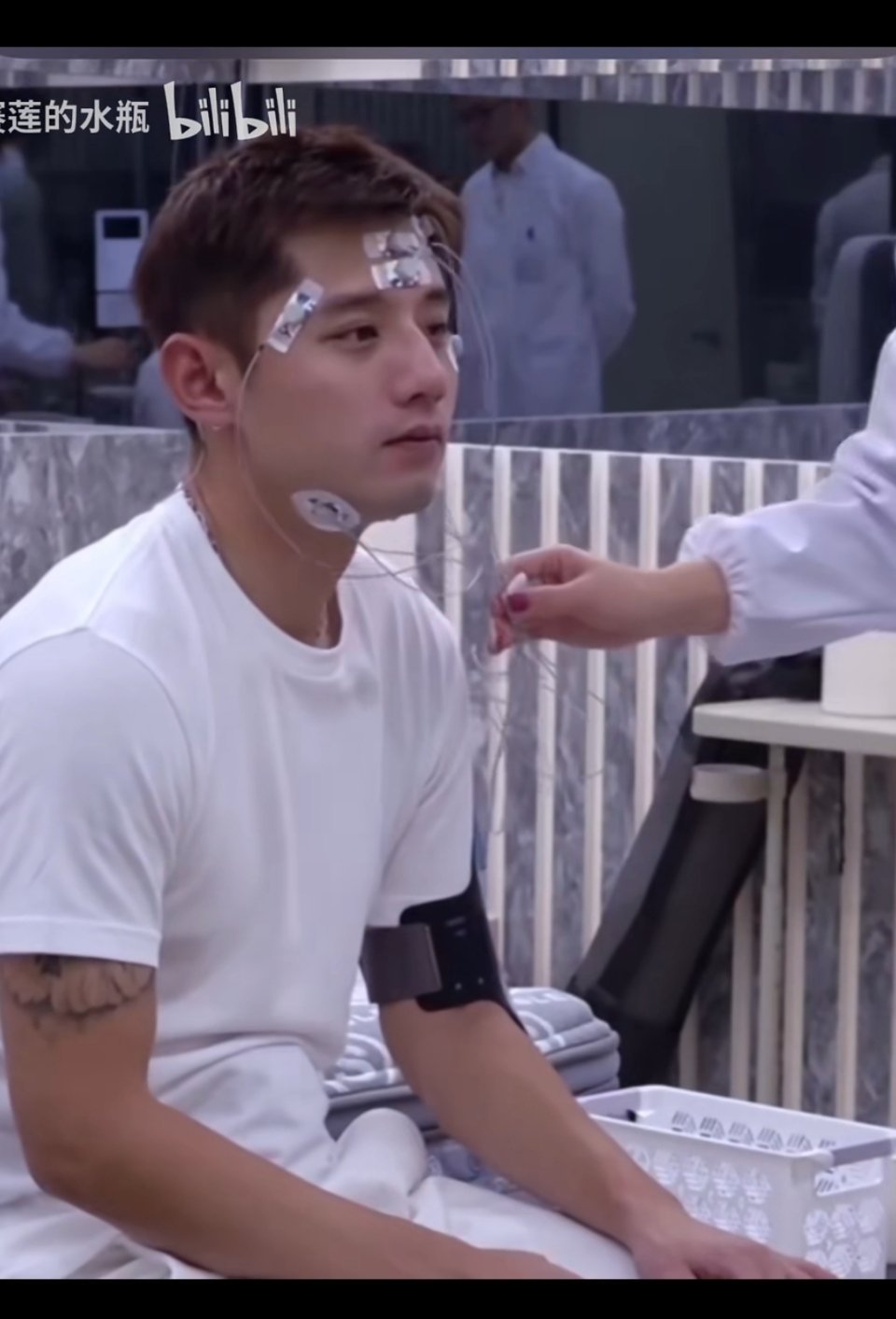 不知你们大乒在发什么癫，总之我们要睡美容觉了。 ​