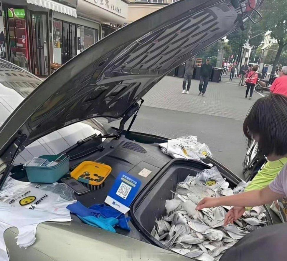 雷军要是看到这一幕，也欣慰了吧，终于有人懂他了 ​