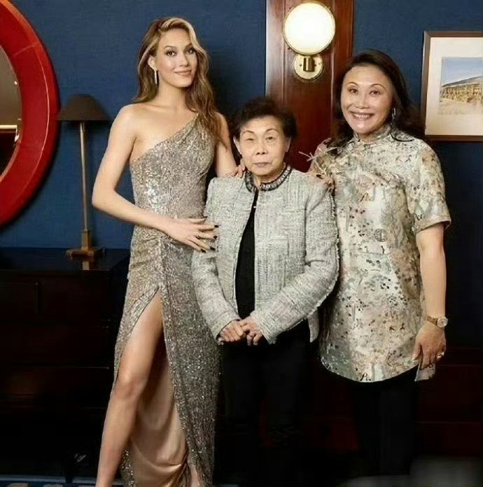 王诗龄妈妈李湘和谷爱凌妈妈谷燕似乎有个共同点，都培养出了非常优秀的女儿 ​​​