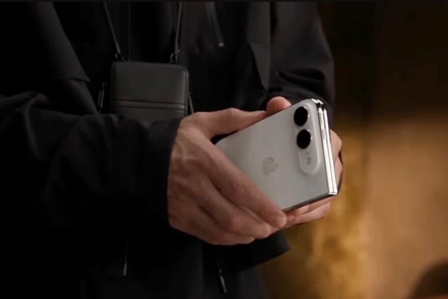 #苹果折叠手机价格#
14999？
比当时轰动一时的iPhone 4多1万～ ​