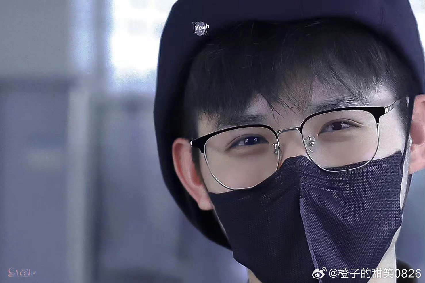 #向全世界安利郑业成# zyc#郑业成0826生日快乐# 
          那些关于你的作品、舞台和故事，串联起来，成了我平凡岁月里一首动人的诗。谢谢我的人生里有关于你一路走来的记忆！​