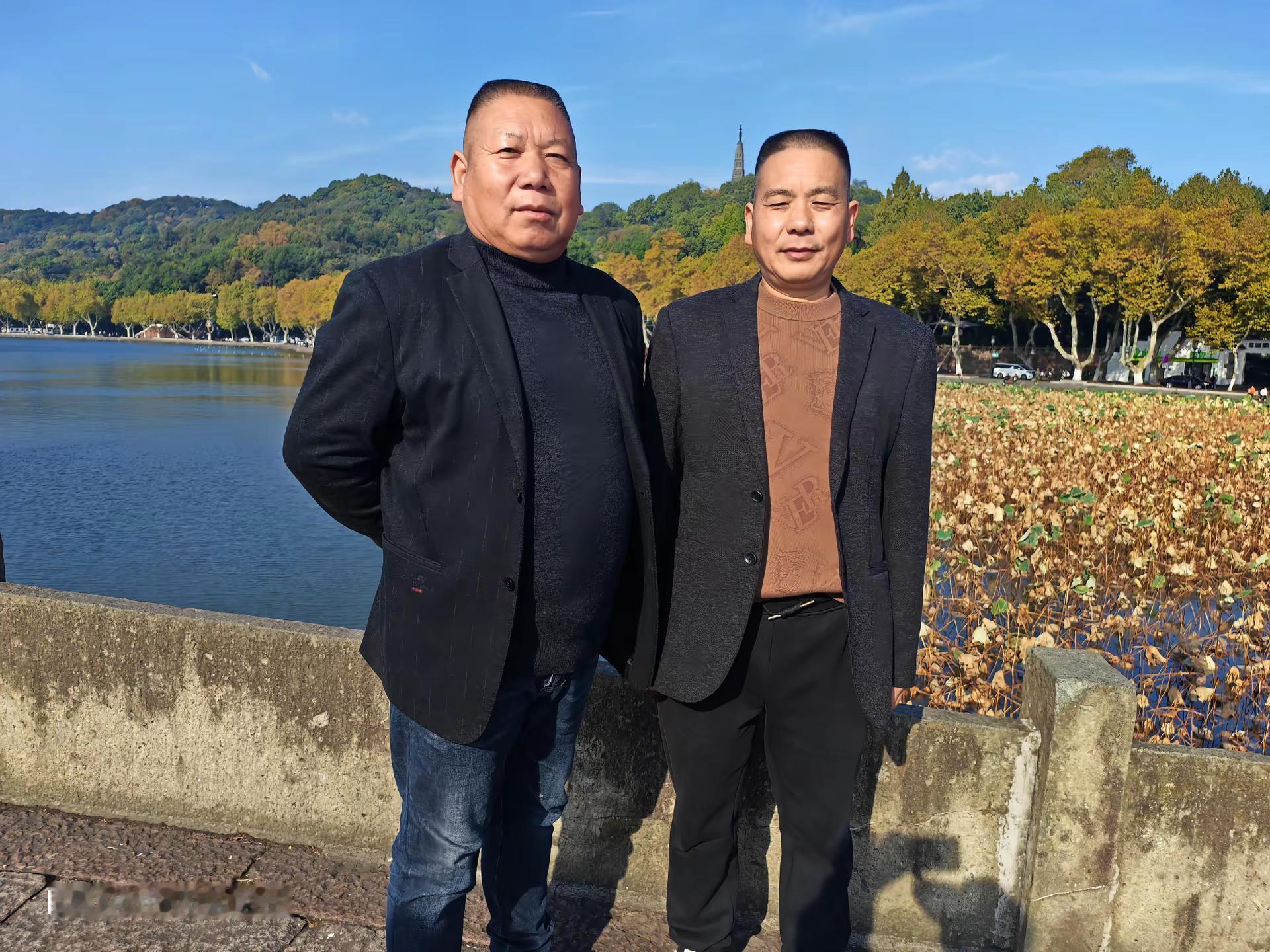 我们兄弟姐妹相聚杭州