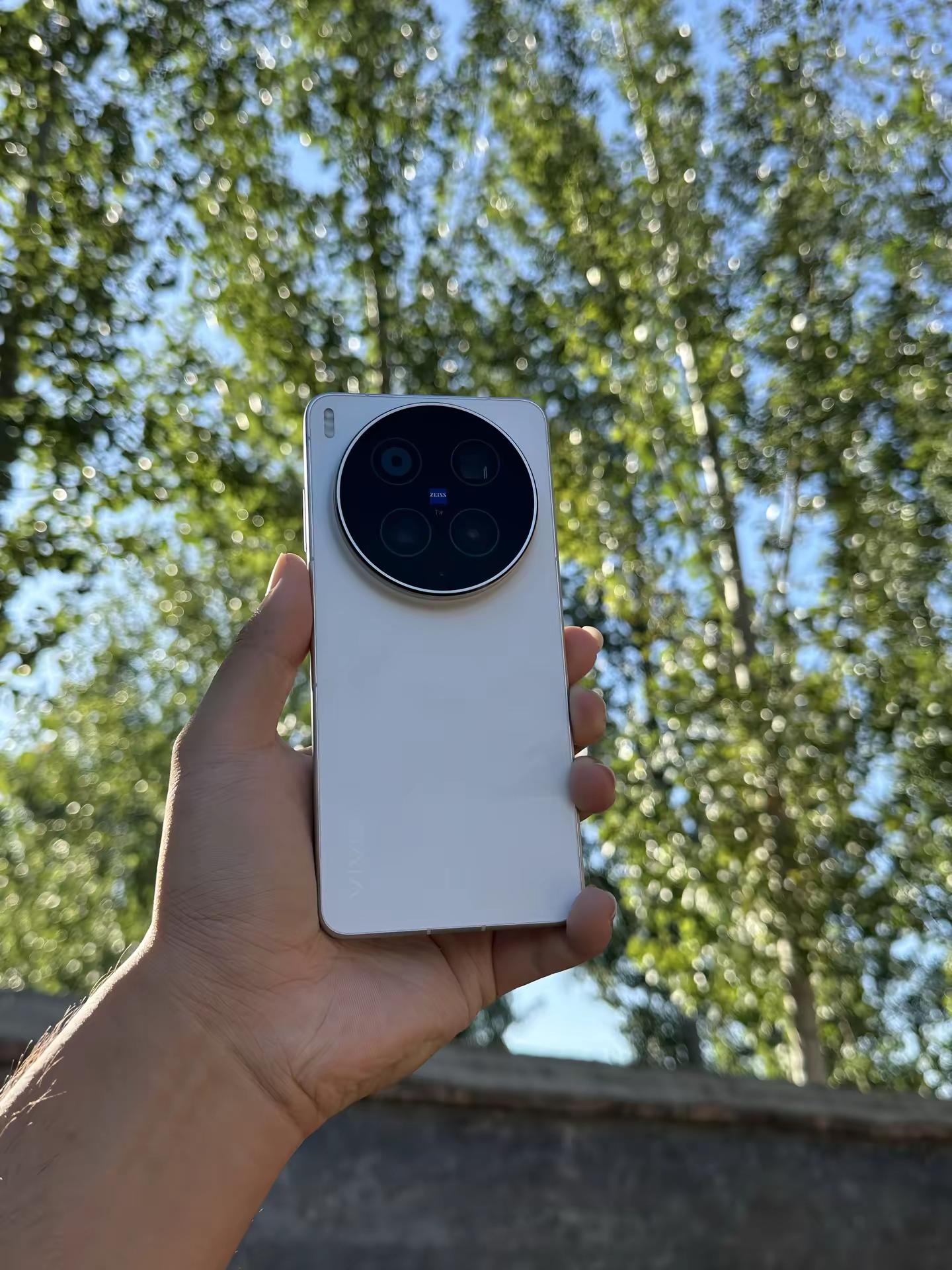 新款Pro max真能打过老款ultra吗？手机影像 vivox300ultra