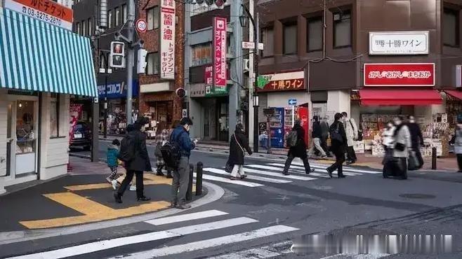 《有位居住日本多年的华裔曾直言："说白了，倘若中日果真发生冲突，中国不见得是日本的对手。日本在军备领域》爆笑的陀螺在百度发表了新动态 ​
