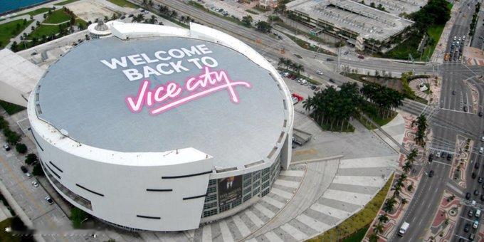 R星和热火正在敲定一项合作协议，将在卡西亚中心楼顶立起“Vice City”标志，为《GTA 6》做宣传

而据撰稿人Francisco Alvarado实地探访发现，“这一标志已经在准备中，任何飞抵迈阿密的人从空中一眼就能看见”。

（下方图1为效果图）

#NBA[超话]##迈阿密热火##热火##gta6##迈阿密热火[超话]# ​