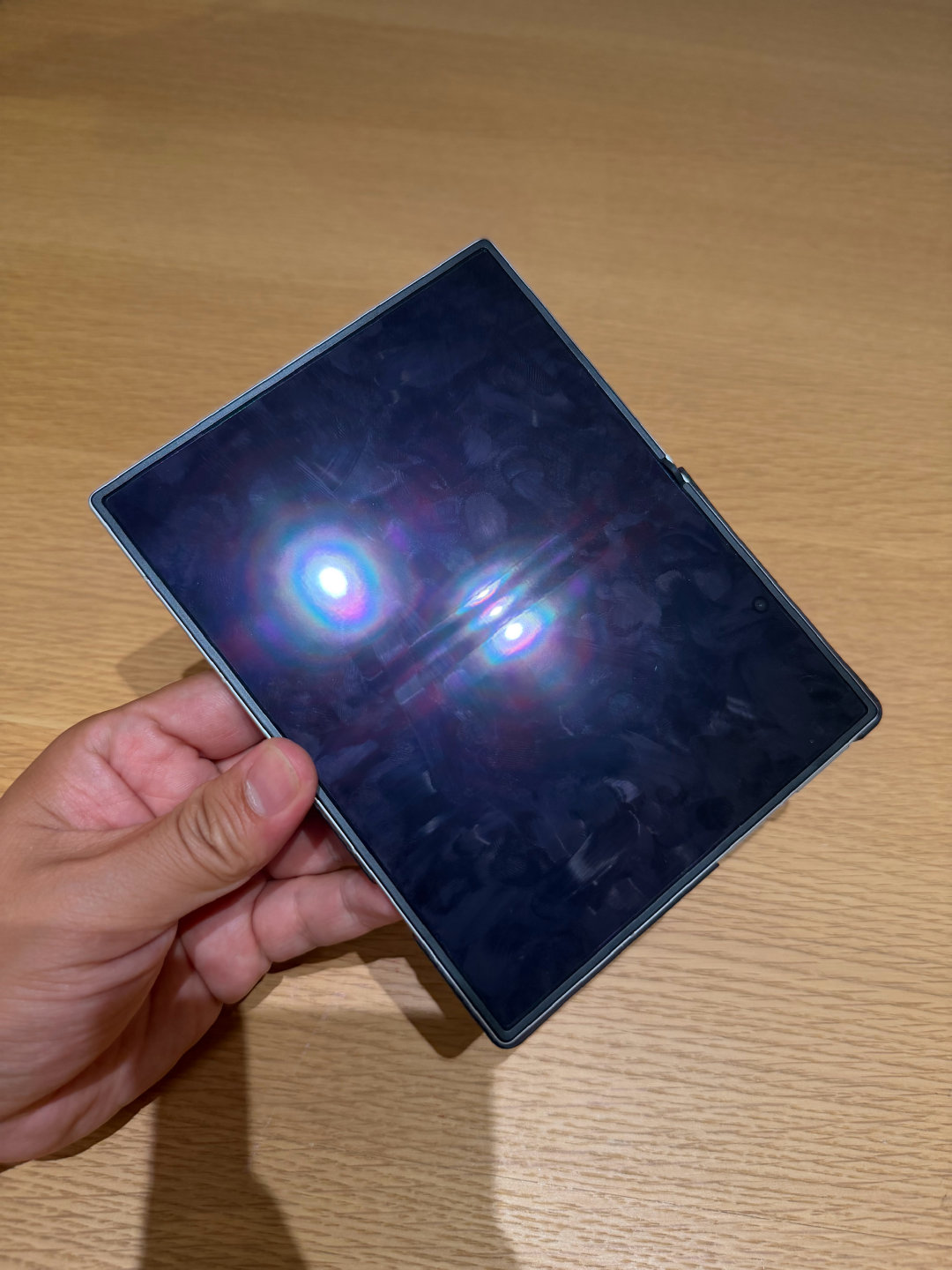 三星 ZFold8 折痕

开合数不过来的次数 ​