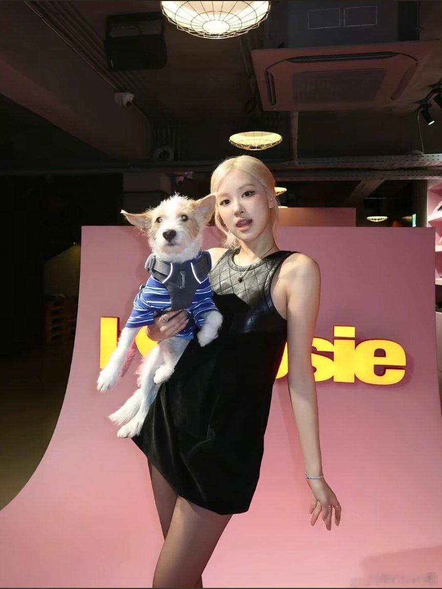 欧尼只能有我一只小狗🐶
#朴彩英# ​