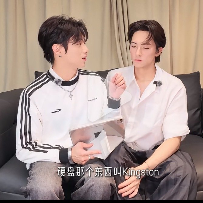他一说我感觉好熟悉啊 然后我一翻购物记录原来我真买过[泪奔] ​