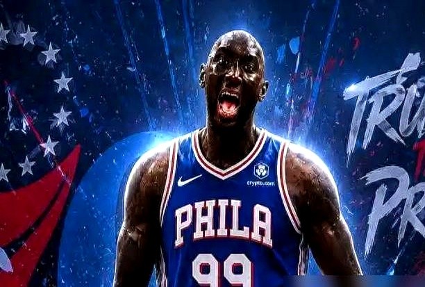 9月NBA出了件稀罕事，2.29米中锋签约只为当靶子。

费城76人签下了塔科·法尔。

球队找他进训练营，全为了让他张开双臂，精准模拟文班亚马的高空封盖。

你看，他此前在NBA只出战过37场，上赛季还在宁波打球呢。

顶级赛场就是这么现实，把单一身体优势发挥到位，照样能重新撕开机会的大门。

当