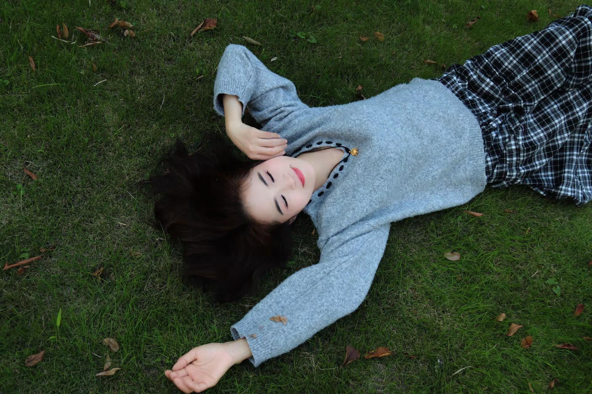 摄影师：本人自己☺️模特：闺蜜小姐姐🥰拍摄工具：相机📷外景：安吉凤...