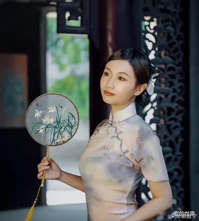 麦琳李行亮没离婚却各自翻红，她甩44斤变美，他涂口红被叫亮姨 ​