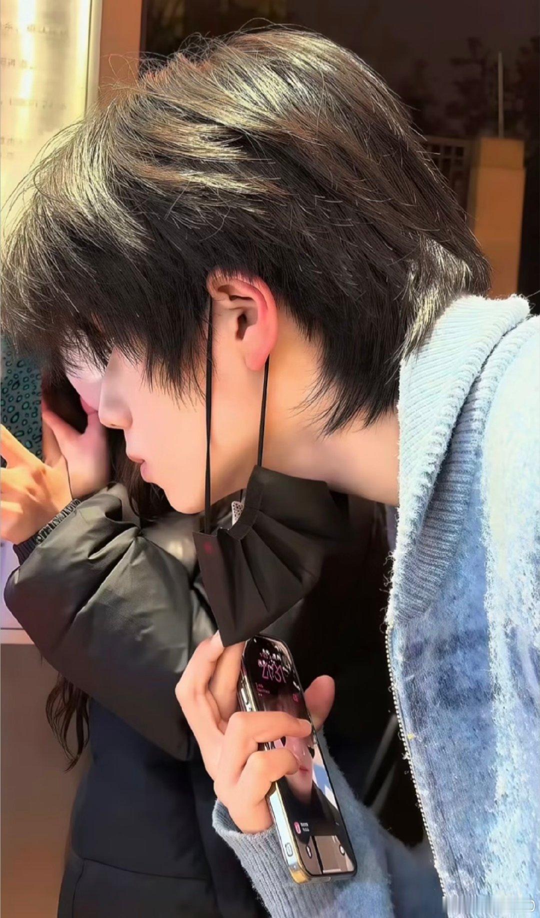我忽然发现苹果16pm时期你太美好了 ​