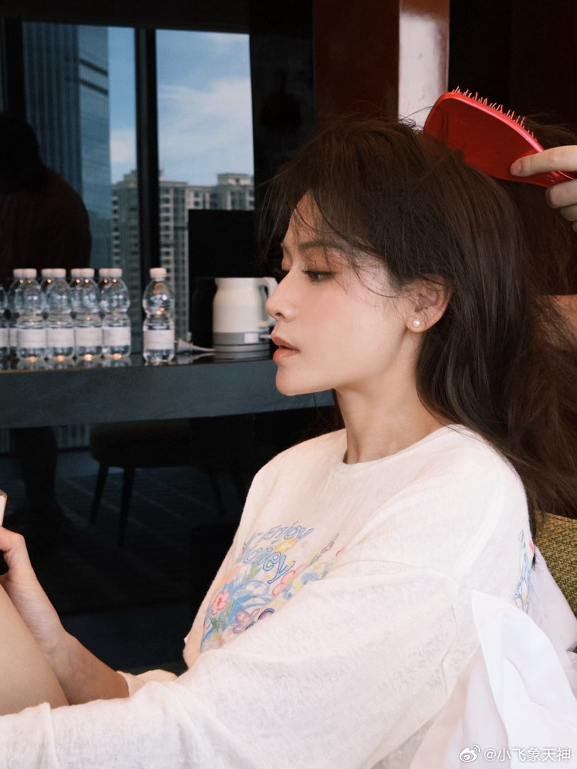 #叶一茜[超话]##翻到这一叶# 

🎼༝˚𝙏𝙝𝙚 𝙢𝙚𝙡𝙤𝙙𝙮 𝙤𝙛 𝙝𝙚𝙖𝙧𝙩  .*˚𓏸🎶𓈒 ꙳.(心動的旋律)

​