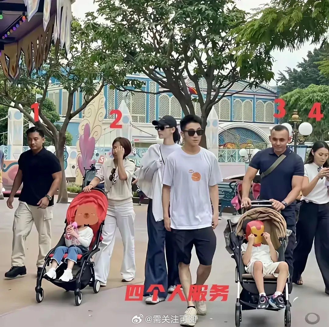 原来马伊琍说的都是真的
看到奚梦瑶一家出行的照片
我才深刻理解了马伊琍说的话，她说如果一个妈妈又要赚钱，又要带孩子喂奶这些，还能打扮得漂漂亮亮，后面肯定有人帮忙 ​