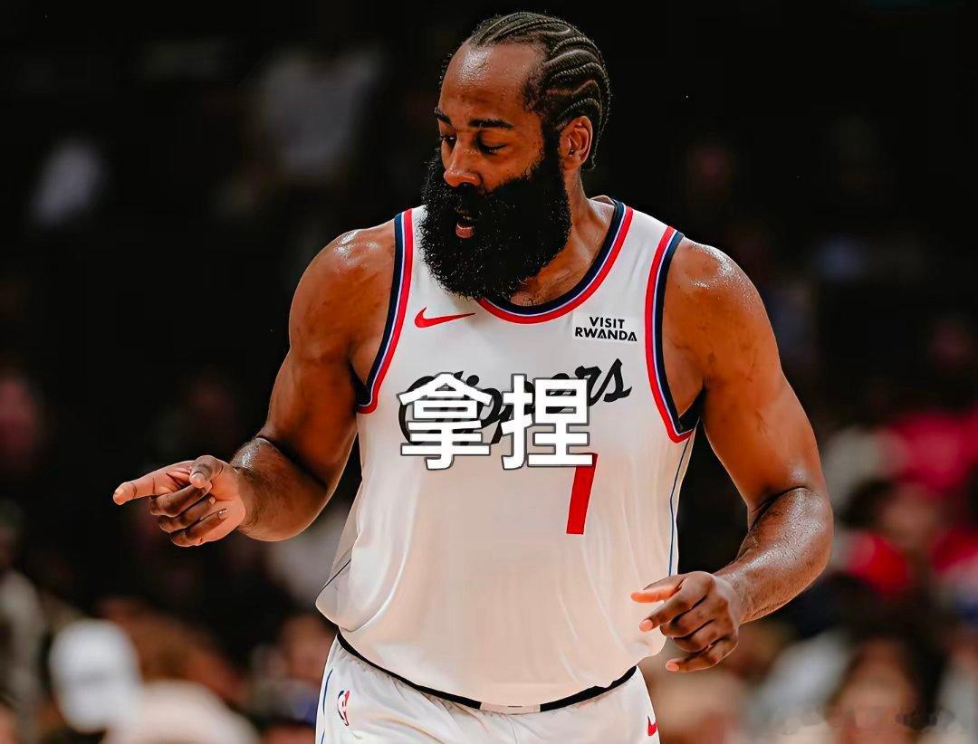 四个人各投10次，也就哈登的命中率拔得头筹
哈登这命中率简直像开了精准导航，拿了大合同之后，他夏天铁定是泡在训练场没偷懒，在骑士和魔术的季前赛里，四个人刚好都出手10次，结果偏偏是年纪最大、37岁的哈登，命中率排在第一。
哈登10投7中砍下24分4篮板2助攻，这效率高得离谱；
莫布里10投3中拿到1 ​