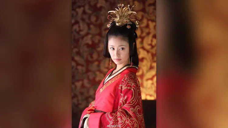 【#林心如否认出演于正新剧#】#林心如回应进组朝玉阶# 9月17日据台媒，网传林心如将出演于正新剧《朝玉阶》。对此，林心如否认表示自己的确会在10月进组，但拍的是她自己制作的时装戏。此前，曝#林心如或将进组朝玉阶#。 ​