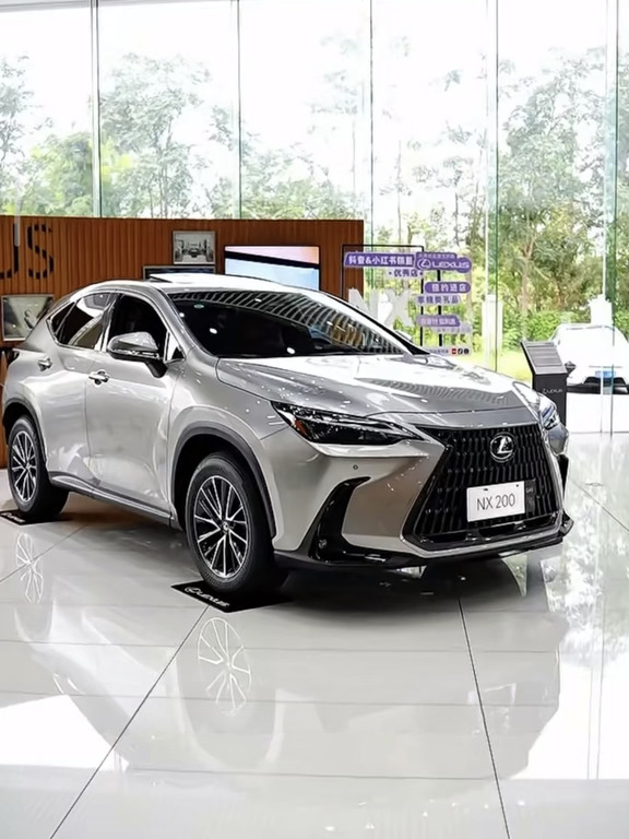雷克萨斯NX200｜低调里藏着精致气场