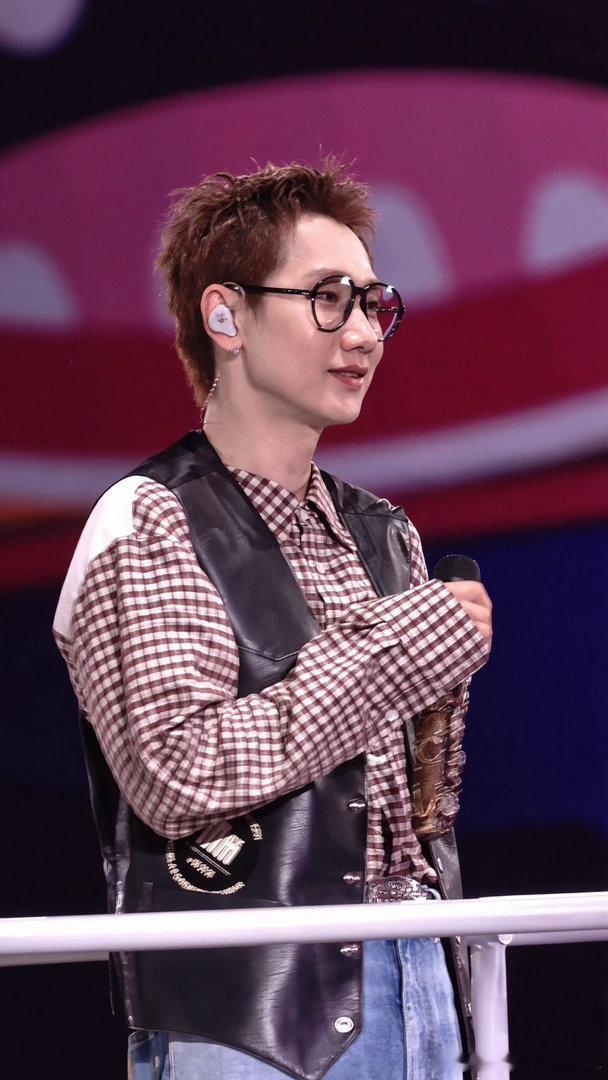 #汪苏泷[超话]#  其实也算幸运 曾看过你眼睛🥰#罗曼城明日相遇时刻##汪苏泷鸟巢演唱会##汪苏泷明日世界巡回演唱会# ​