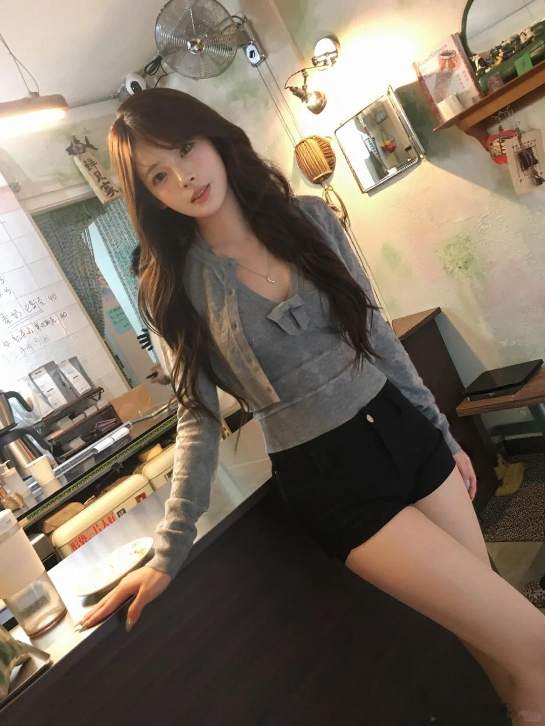 菜系已备好，6菜1汤评论区等你！

第一名：007 欧冠
队友：#那不勒斯vs阿森纳#
方向：3/4/5球
赛果：1-2  1-3  2-3

第二名：008 欧冠
队友：#利物浦vs马竞#
方向：让负
赛果：0-1  1-1  1-2

第三名：010 英冠
队友：#查尔顿vs女王巡游#
方向：负
赛果：0-1  0-2  1-2
  
重心2组1【马竞不败+女王巡游 ​