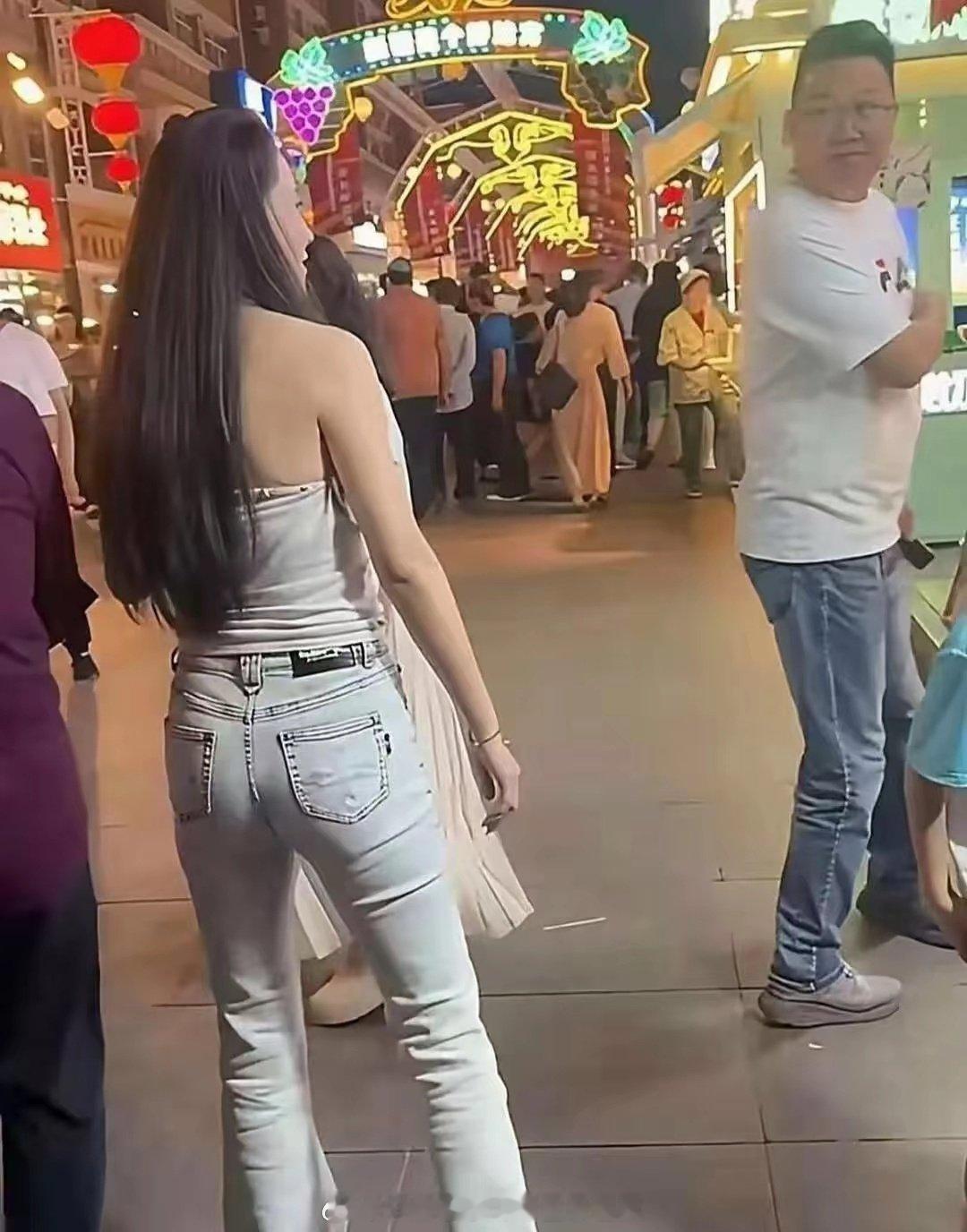 还以为森林北是什么神仙颜值，能把汪峰迷的神魂颠倒的 ​