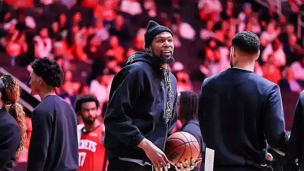 火箭凉了！Shams曝杜兰特髌腱严重挫伤，G2出战成疑！球迷：这剧本我...