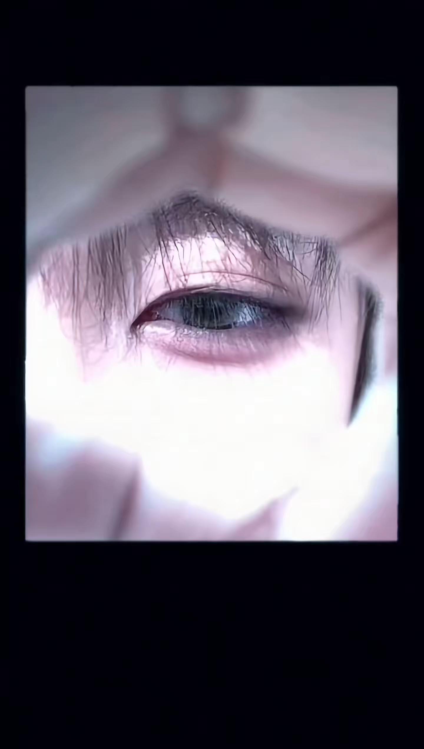 你的眼眸中映出爱意如大海般的深邃 清澈贺峻霖