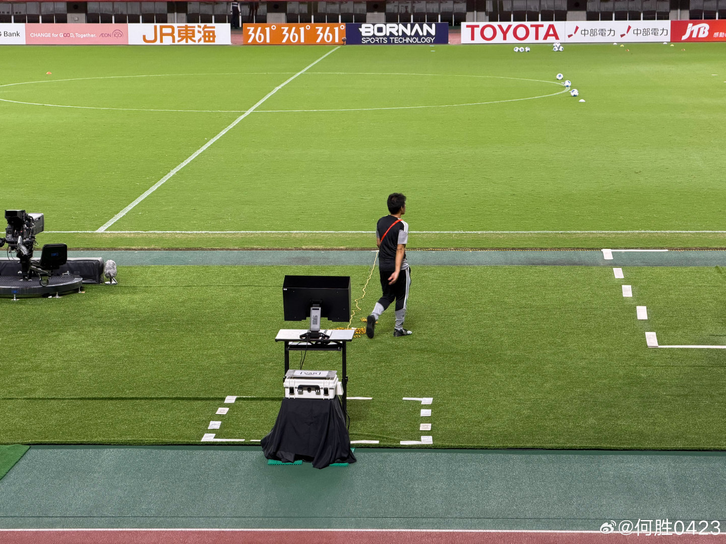 现场不是没有VAR，而是根本没看
 #U23男足回应不敌韩国U23#  ​