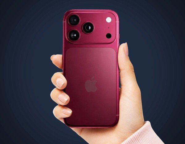 【#iPhone18Pro系列配色曝光#】#曝iPhone18Pro系列推出深樱桃色#距离苹果发布新一代iPhone预计还有约一个月时间，配色成为近期讨论焦点。据多方传闻，iPhone 18 Pro和iPhone 18 Pro Max将推出全新的深樱桃色，而折叠屏iPhone则可能主打保守配色。 ​​​​

据了解，深樱桃色或为介于红色和紫色之间的 ​