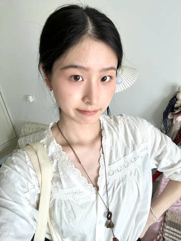 分享<br />p1p3出门📷<br />p2又是下雨天🌧️<br...
