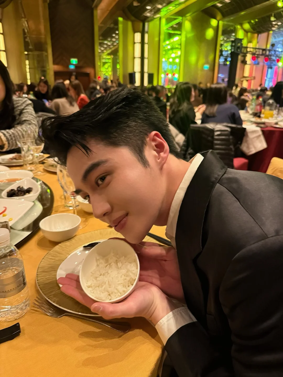 公司年会捞一下