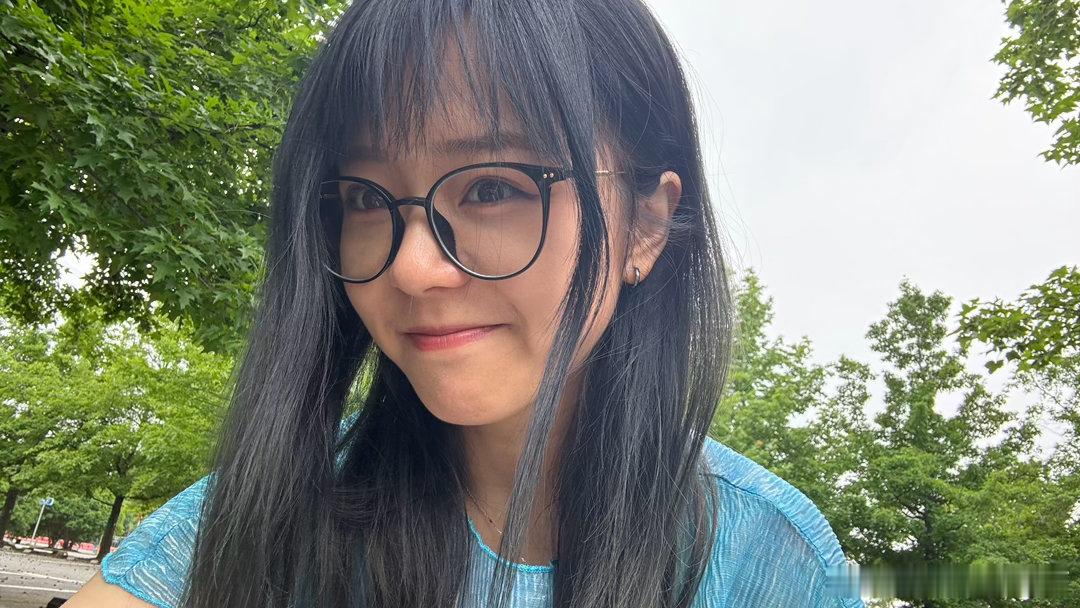 染了蓝黑色的头发，结果发现显脸大？！避雷[顶]