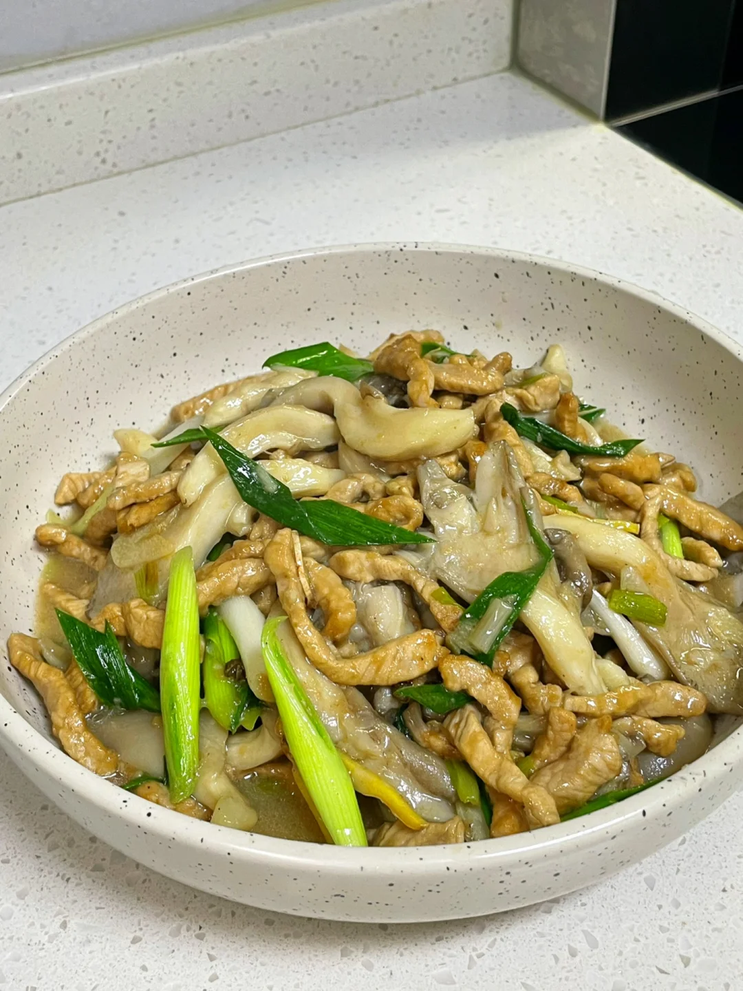 平菇这样做也太好吃了，菇鲜肉嫩巨下饭🤤