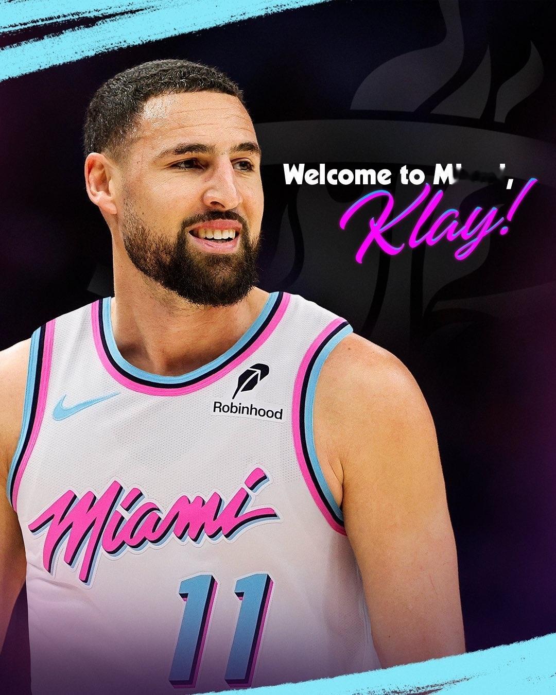 #韦斯特##哈登##骑士##西雅图##NBA#
德隆蒂·韦斯特：哈登本该是我的新秀，我永远爱克利夫兰

前NBA球员德隆蒂·韦斯特接受采访时谈到哈登和骑士。

“哈登本该是我的新秀。在他们去俄克拉荷马之前，我在西雅图……哈登是个狠角色。而且他现在也在克利夫兰效力。”当主播提到他对克利夫兰的感情时，韦斯 ​