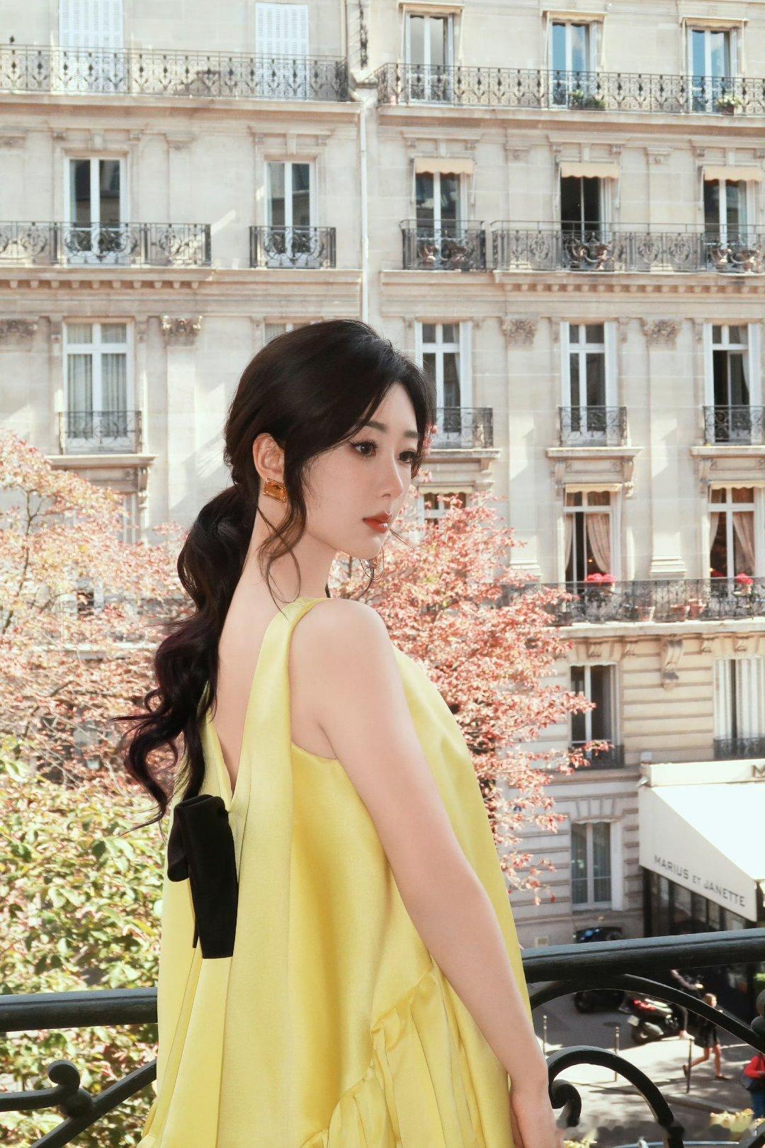 #杨紫[超话]# yz#杨紫白菊#yz#杨紫生命树#

如果萌也是醉 那我自首吧˶ˊᜊˋ˶


【杨紫 🍇 生命树 🍇 白菊】 ​
