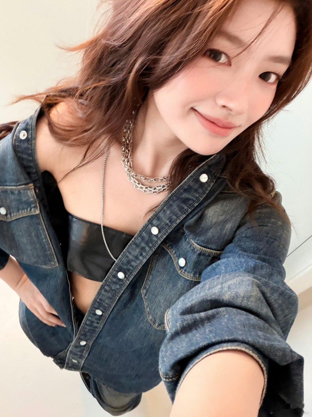 #徐若晗[超话]# xrh#徐若晗玉簟秋#xrh #徐若晗叶平君# 

你的真诚 善良 耐心 我细数珍重

​