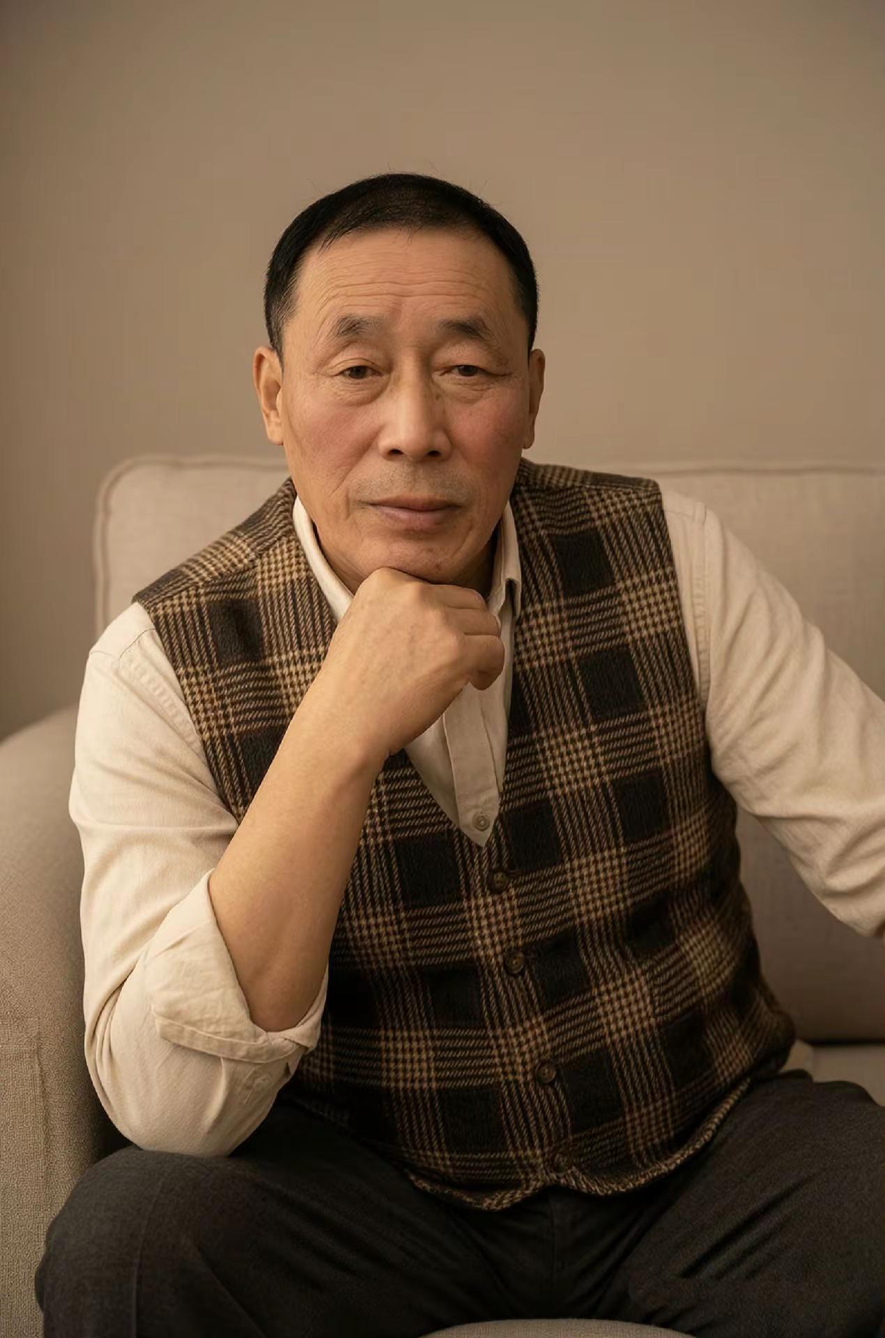 人生是旷野，不是轨道。不必逼自己时刻向前。